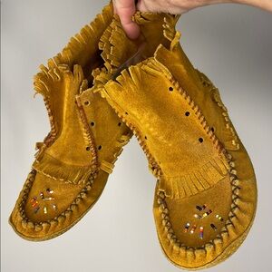VINTAGE BEADED MOCCASINS | GENUINE LEATHER | BOHO FRINGE